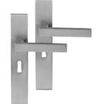 Differnz deurklink Tilburg op rechthoekig schild SL56 mat chroom