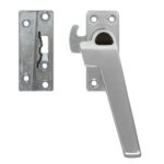 AXA raamsluiting met nok en drukknop rechts 3318 aluminium F1