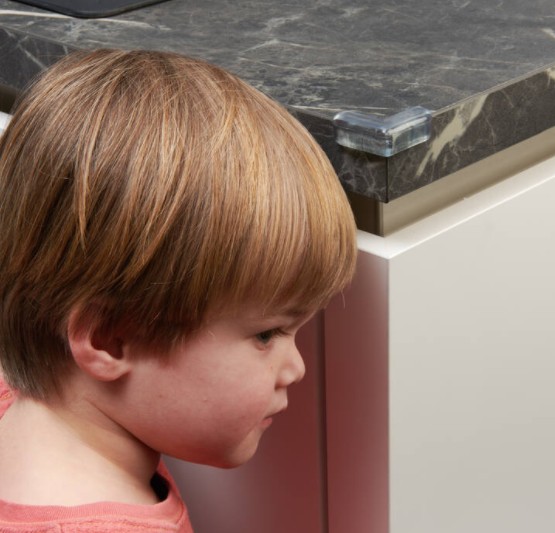 SecuCare Junior Tafel hoekbeschermers zelfklevend (per 4 verpakt) - Afbeelding 2