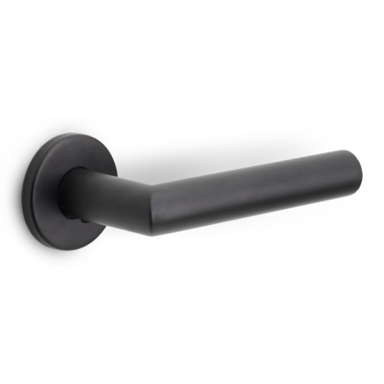 Deurklink BASIC LBII-22 op ronde rozet mat zwart