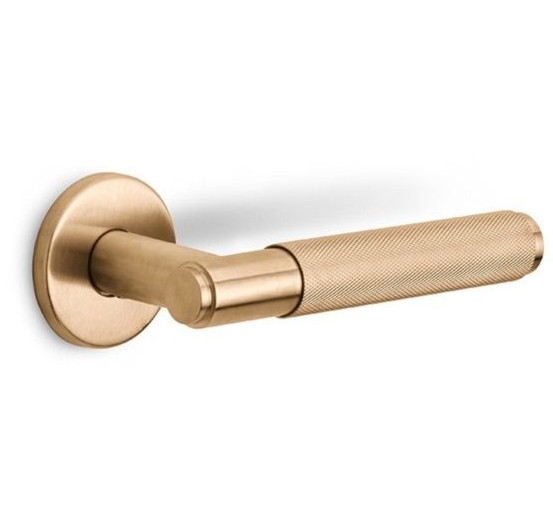 Deurklink BASICS LBV-22 op ronde rozet PVD licht brons